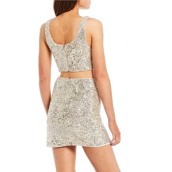 NWT! Sequins 2 piece cropped evening dress - Picture 3 of 8